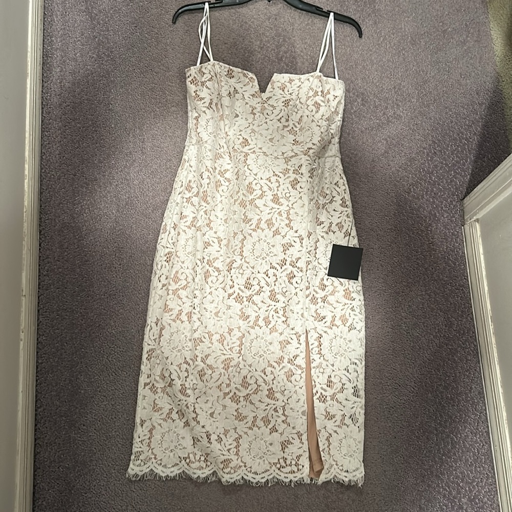 Lulus white crochet dress NWT - Picture 5 of 9